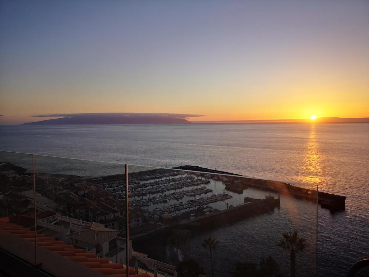 Magnificent Apt. With Sea View, Cliff & Marina Сантъяго-дель-Тейде Экстерьер фото